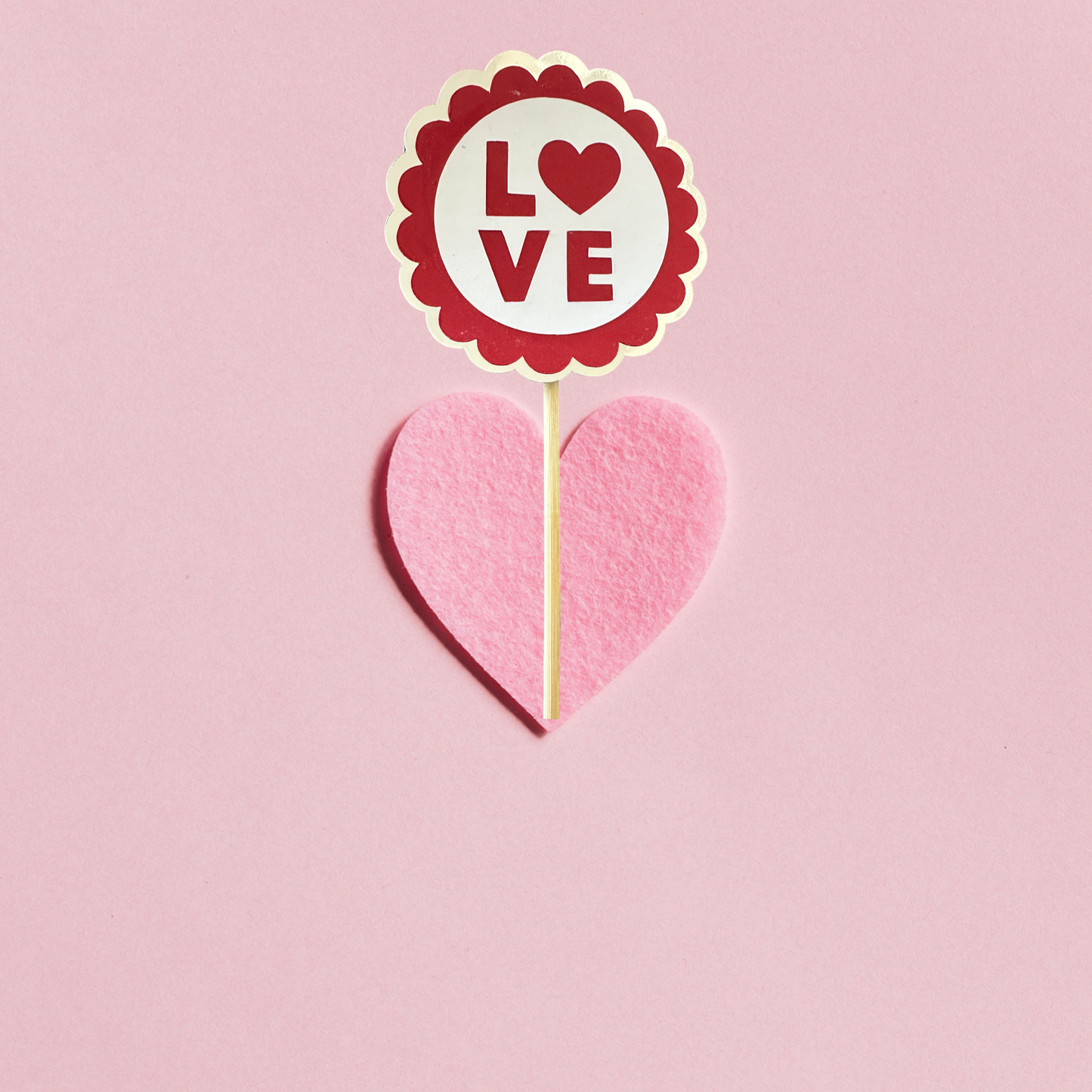 Celebrate Love with the Perfect Valentine's Cupcake Topper!