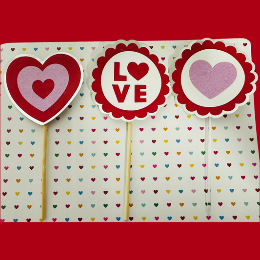Celebrate Love with the Perfect Valentine's Cupcake Topper!